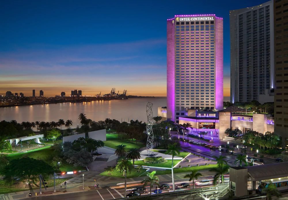 Hotels and resorts worldwide by Expedia